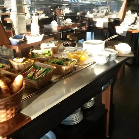 Restaurant Akena 3*