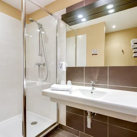 Hotel Restaurant Akena Bordeaux Sud - La Brede 3* La Brede