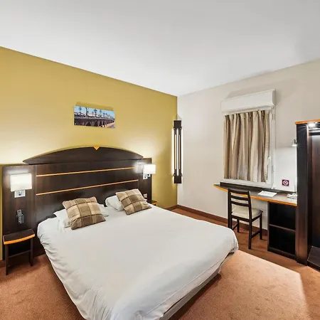Hotel Restaurant Akena Bordeaux Sud - La Brede ホテル 3*