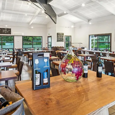 Hotel Restaurant Akena Bordeaux Sud - La Brede ホテル La Brede