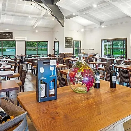 Hotel Restaurant Akena La Brede